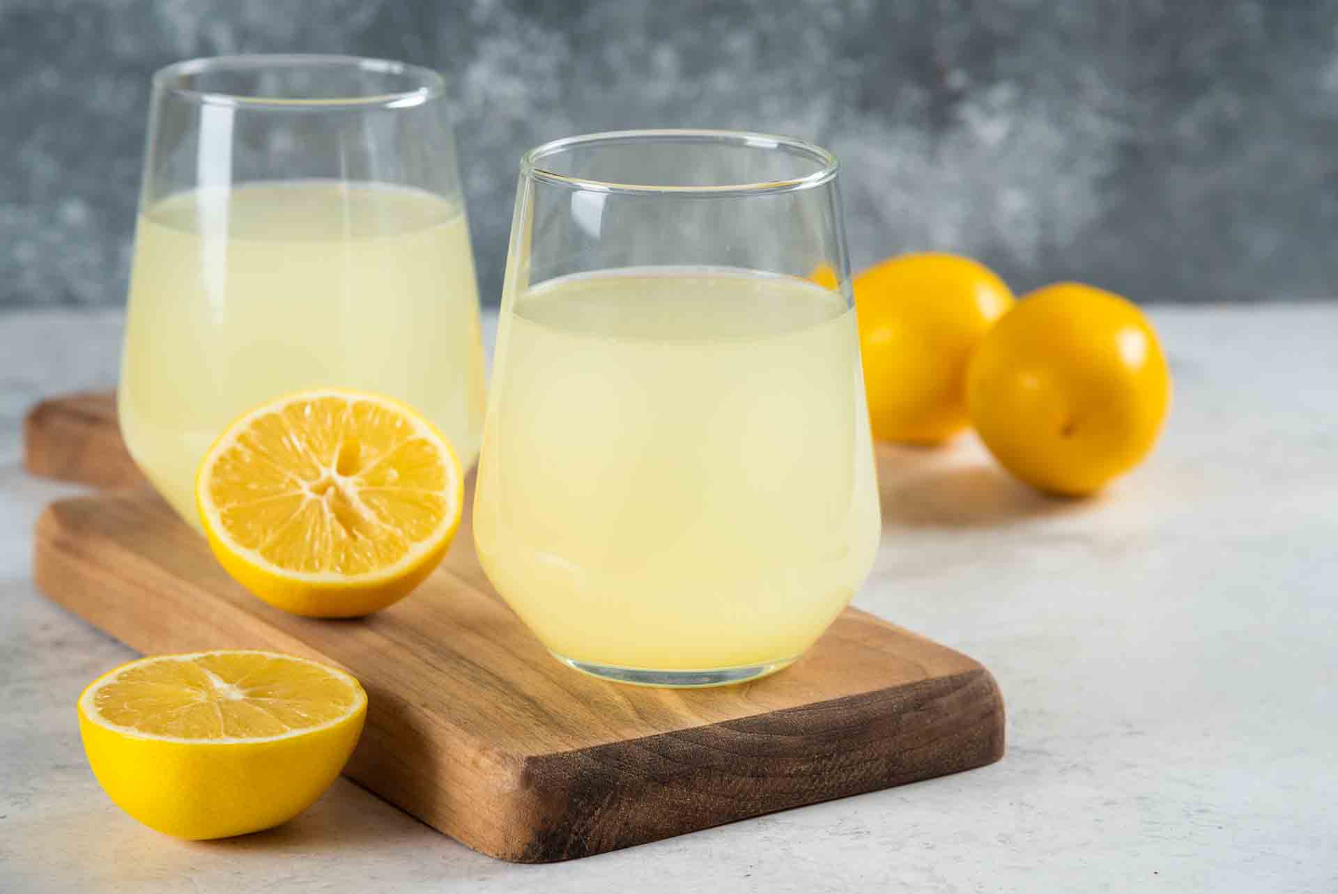 Limon Suyu: Asidik Mi Alkali Mi Ve Fark Ediyor Mu?