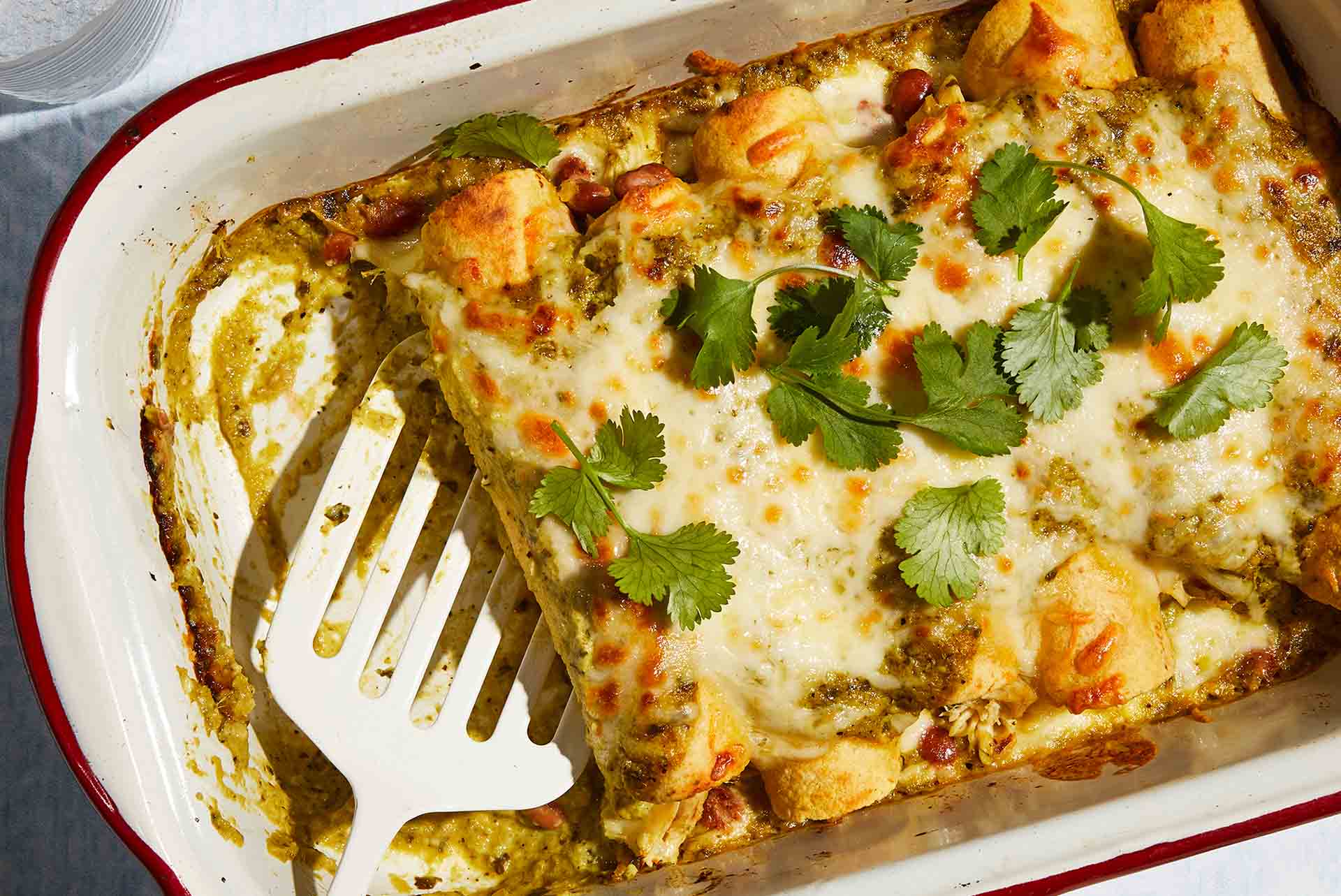 Yeşil Şili ve Tavuk Enchiladas Tarifi